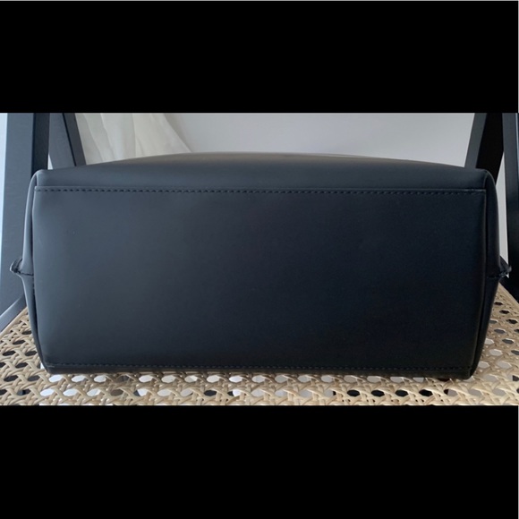 Vintage Gucci BlackCalf Leather Shoulder Bag - Picture 2 of 7